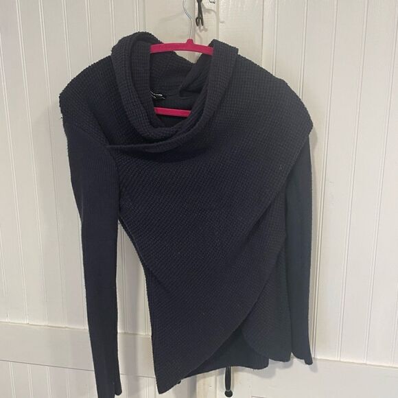 Bebe cute navy blue layered look sweater size XS - Picture 2 of 7